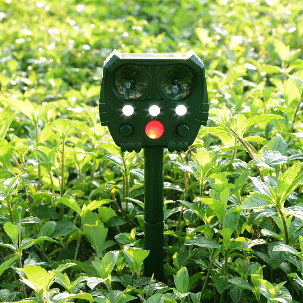 Solar-Powered USB Animal Repeller Outdoor Pest Deterrent Device