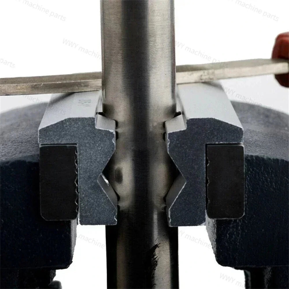Magnetic Vise Jaw Clamps - 2PCS Bench Vice Pads for Secure Gripping & Mechanical Pipe Protection