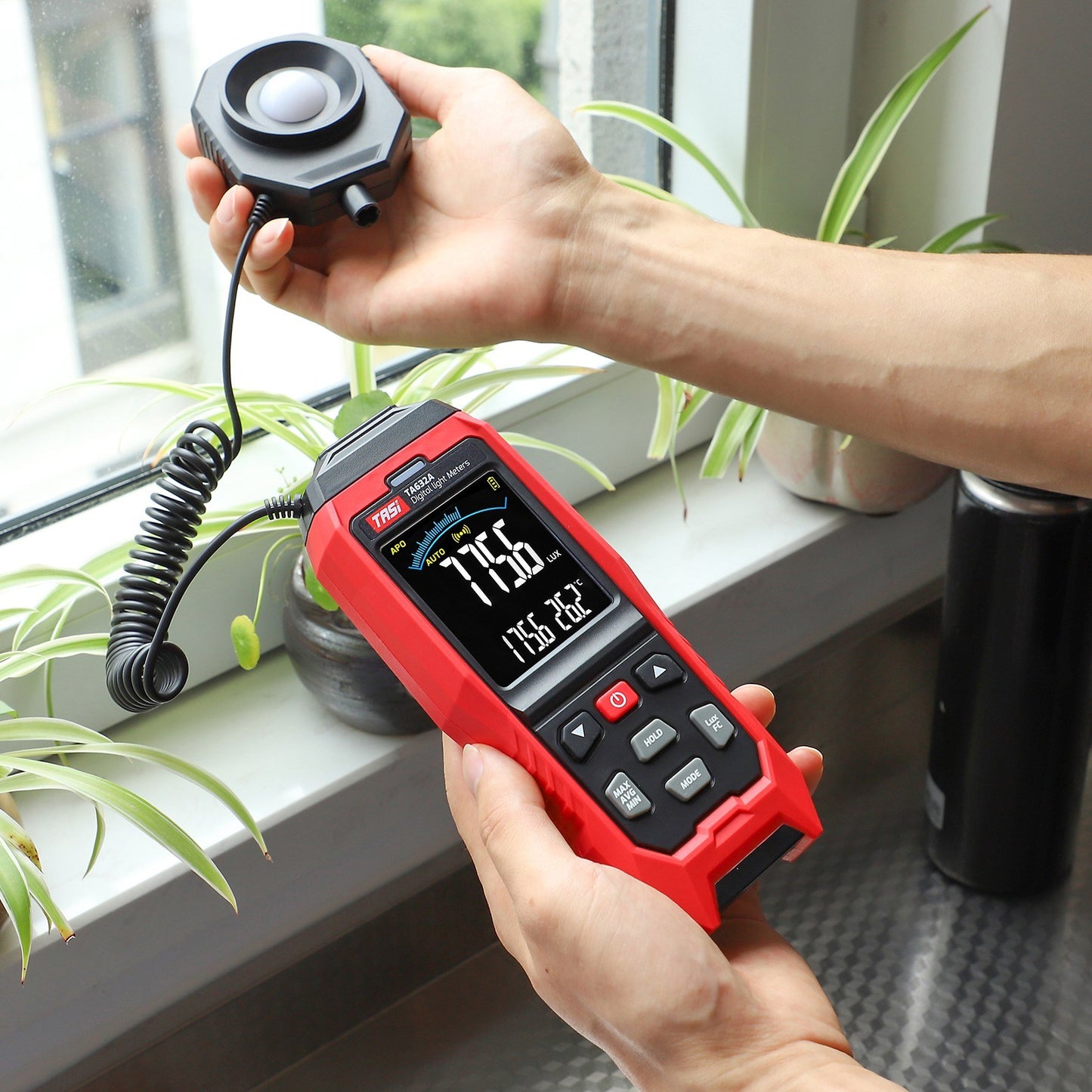 TASI TA632A Handheld Digital Lux Meter, LCD Light Meter 0-200000 Lux Illuminometer Photometer