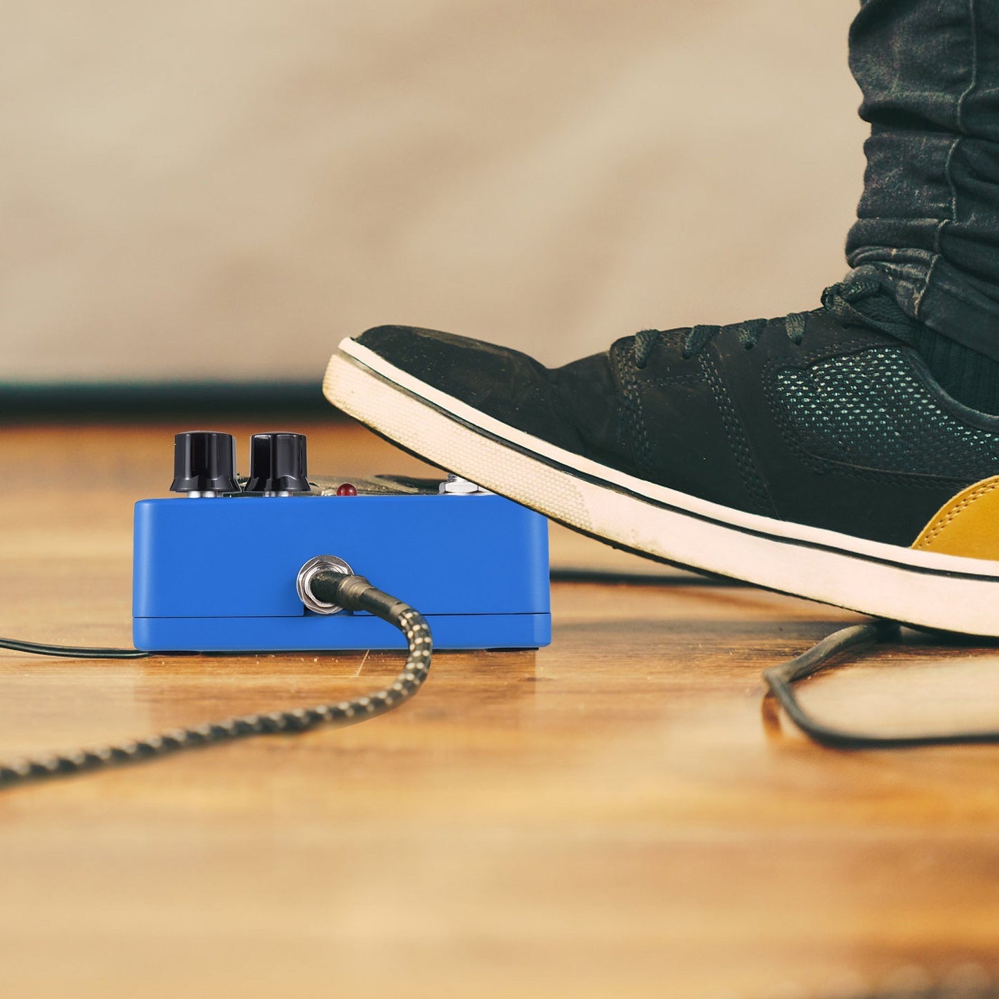 KOKKO FVB2 Vibrato Electric Guitar Mini Effect Pedal - Portable Single Guitar Effector