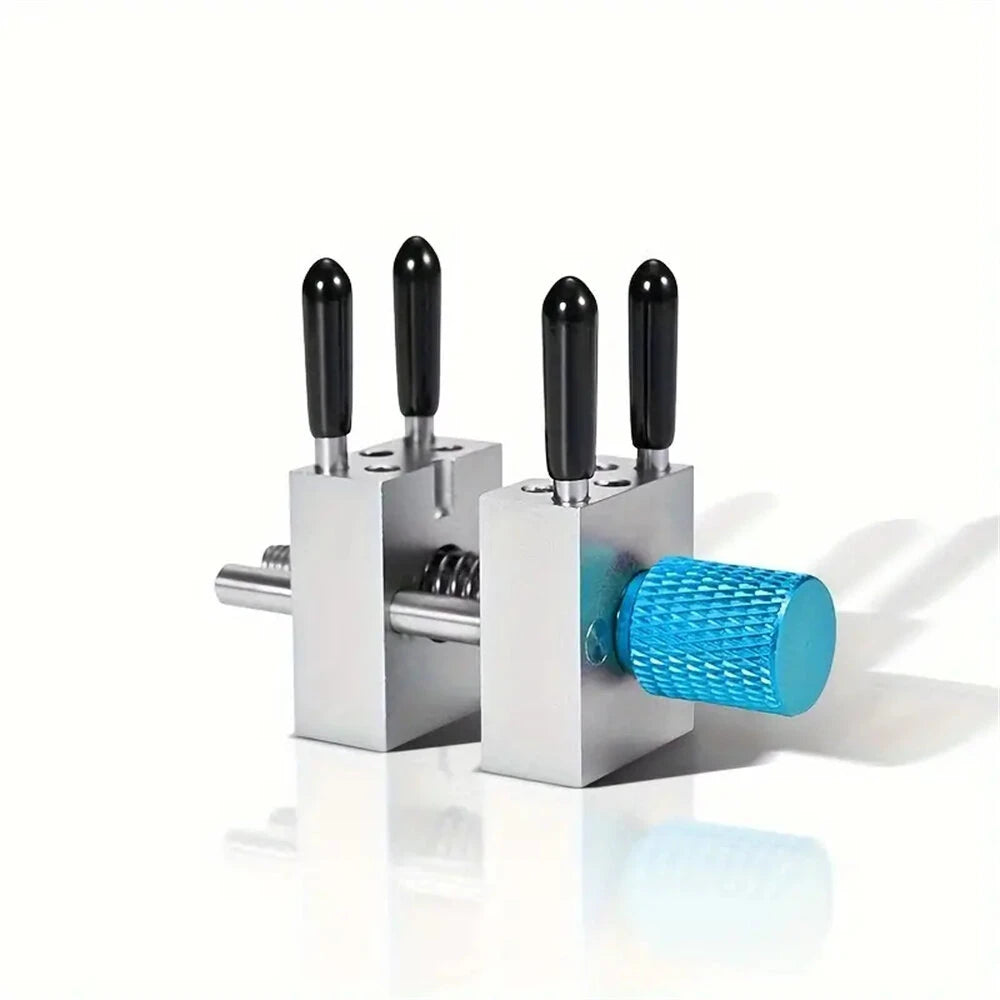 Adjustable Precision Mini Vise, 1.18-inch Wide Bench Vice Clamp for Scale Models, Crafts, Jewelry, Watches, Electronics