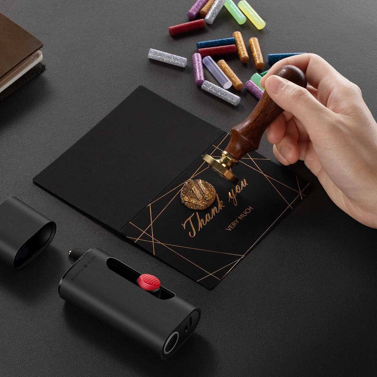 Portable WOWSTICK Mini Hot Glue Pen, 3.7V 2000mAh All-Aluminum, Type-C Charging for DIY Crafts, 160℃ Lithium-Powered