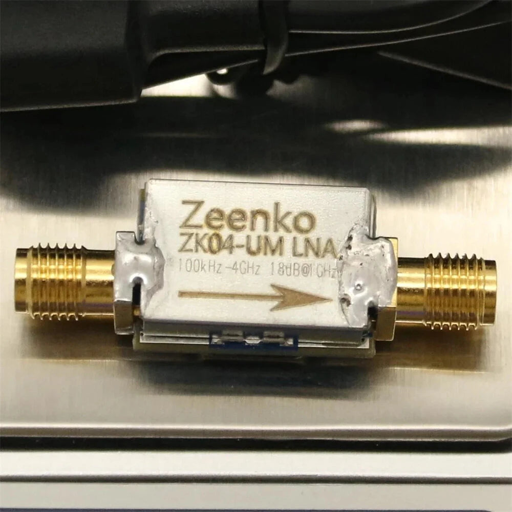 Zeenko UM Series Low Noise RF Amplifier, 20dB Gain, USB-C, 100kHz-4/6/10GHz, High PSRR LDO Preamplifier