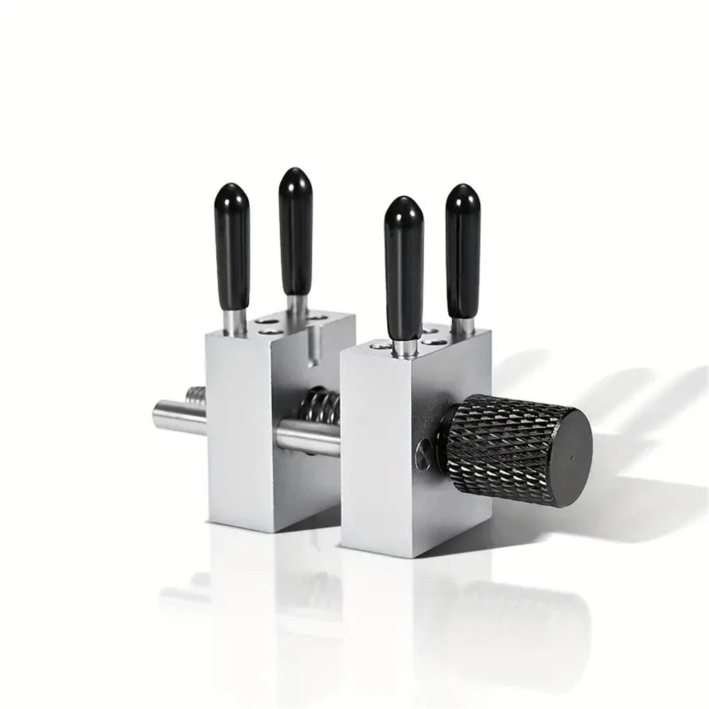 Adjustable Precision Mini Vise, 1.18-inch Wide Bench Vice Clamp for Scale Models, Crafts, Jewelry, Watches, Electronics